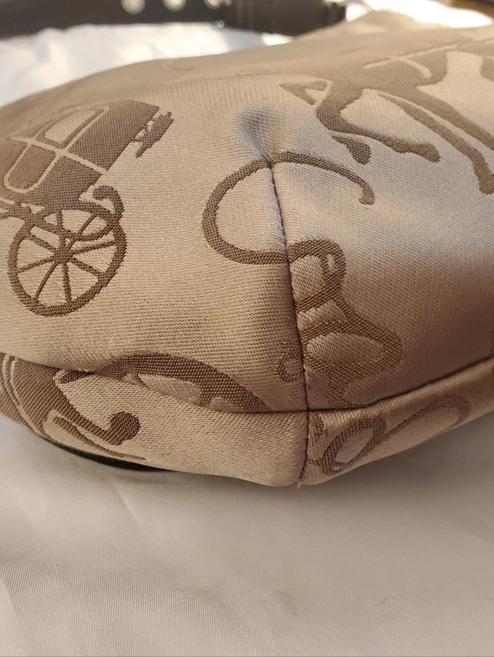 COACH VINTAGE HORSE & CARRIAGE FLAP SHOULDER BAG IN PERFECT LIKE NEW CONDITION!!